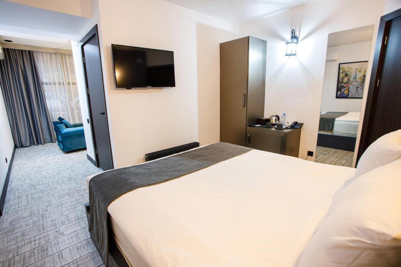 The Phoenix Boutique Hotel Yerevan Exterior photo