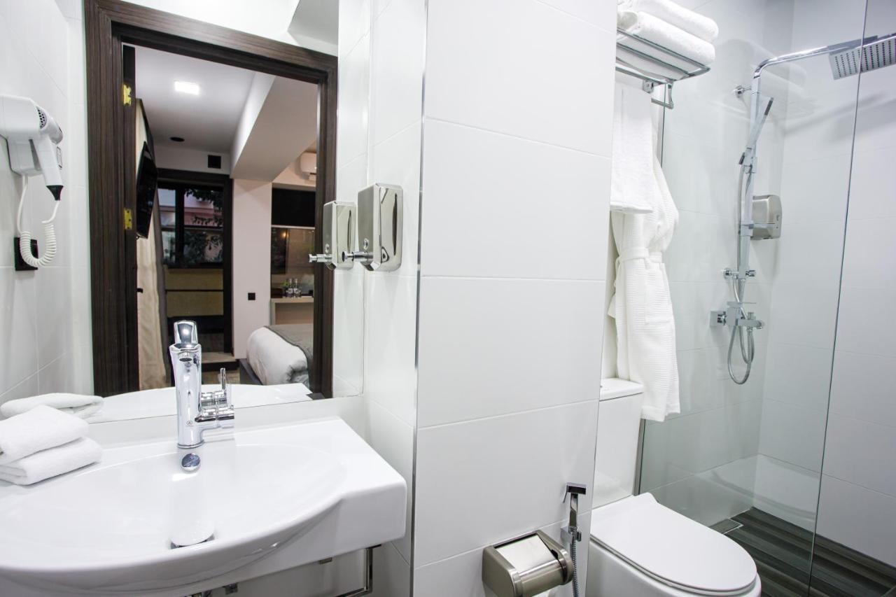 The Phoenix Boutique Hotel Yerevan Exterior photo