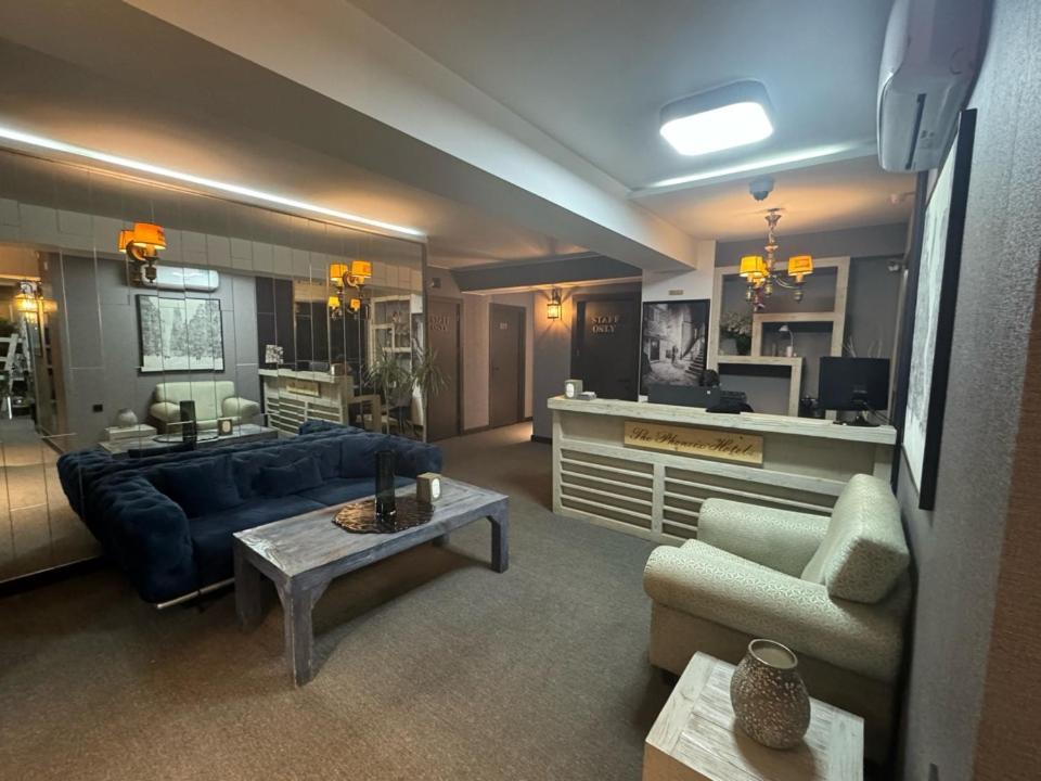 The Phoenix Boutique Hotel Yerevan Exterior photo