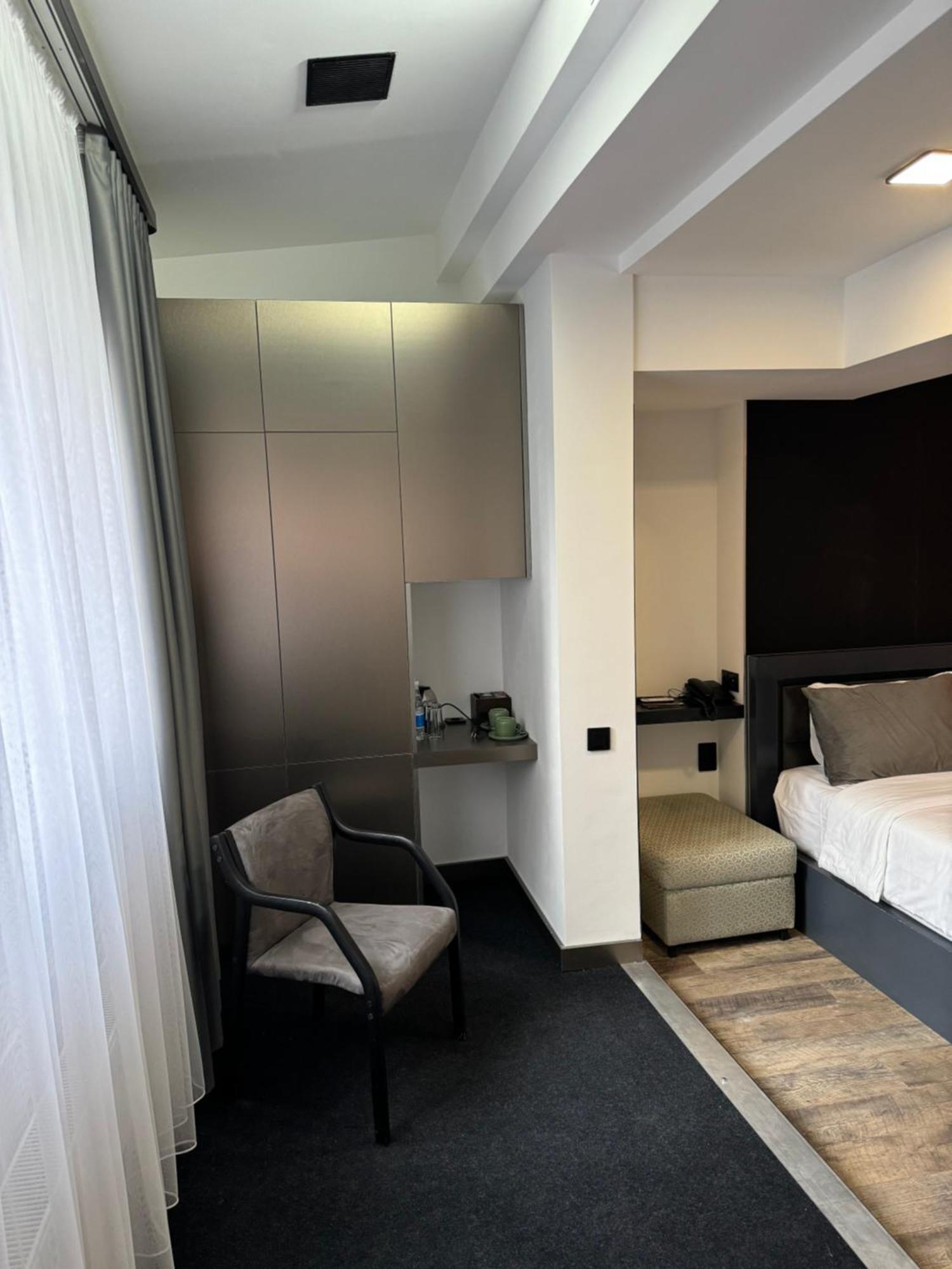 The Phoenix Boutique Hotel Yerevan Exterior photo